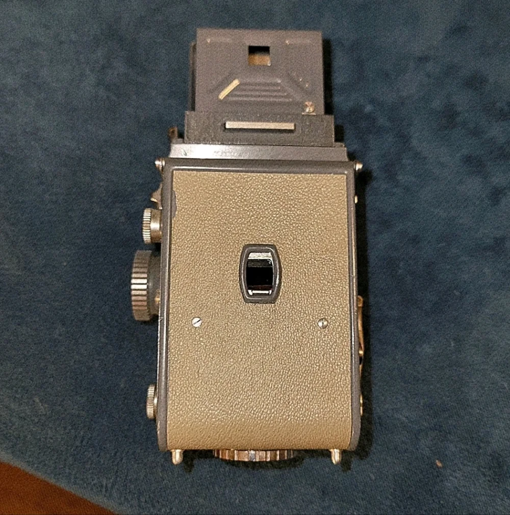 Vintage Yashica-44 Classic Camera